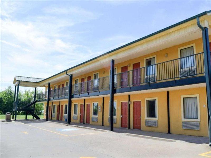 Econo Lodge Jonesboro Bagian luar foto
