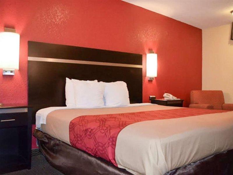 Econo Lodge Jonesboro Bagian luar foto