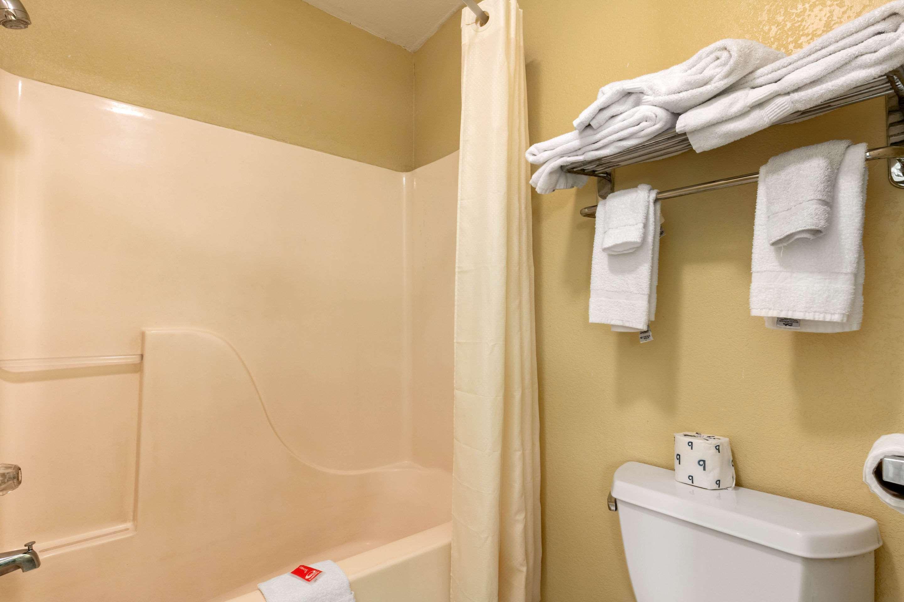 Econo Lodge Jonesboro Bagian luar foto
