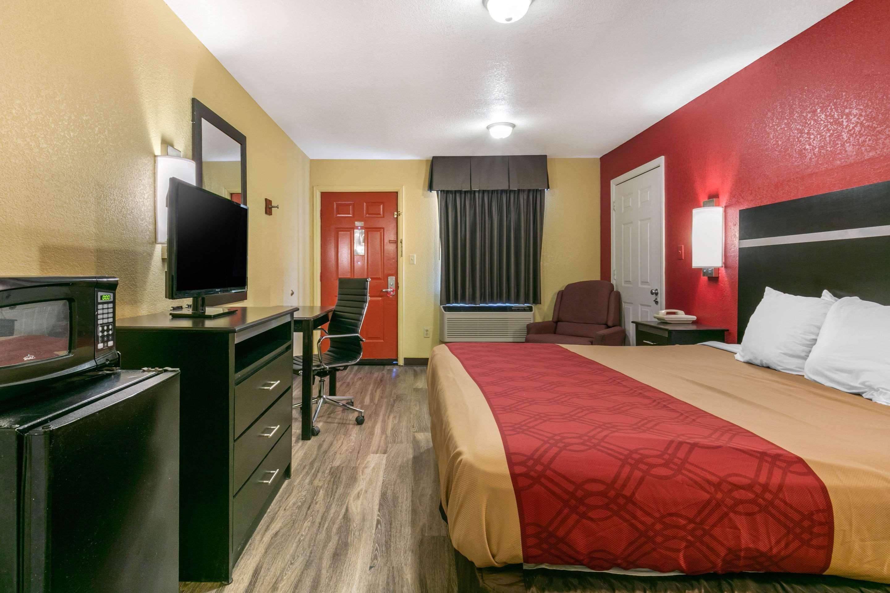 Econo Lodge Jonesboro Bagian luar foto