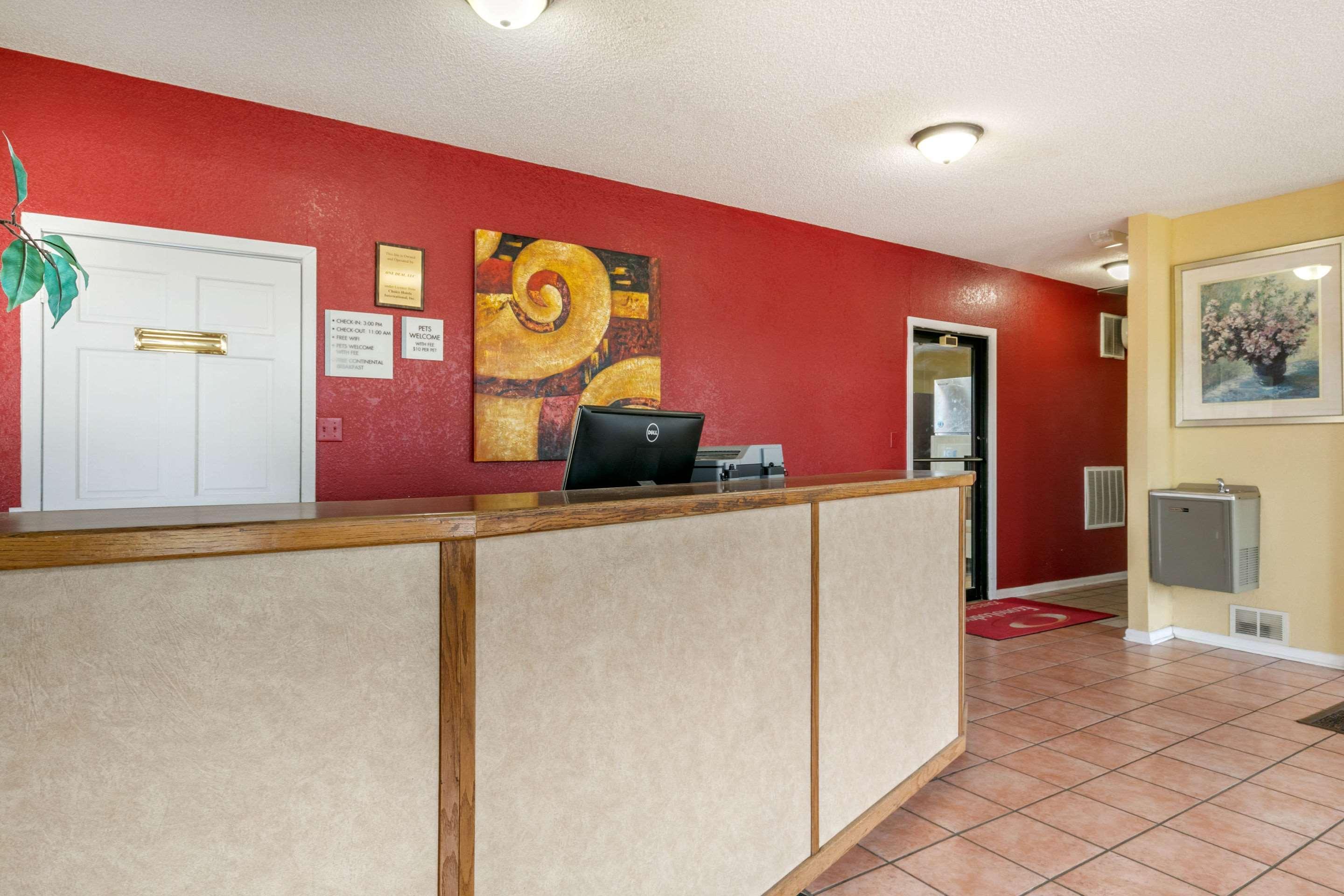 Econo Lodge Jonesboro Bagian luar foto