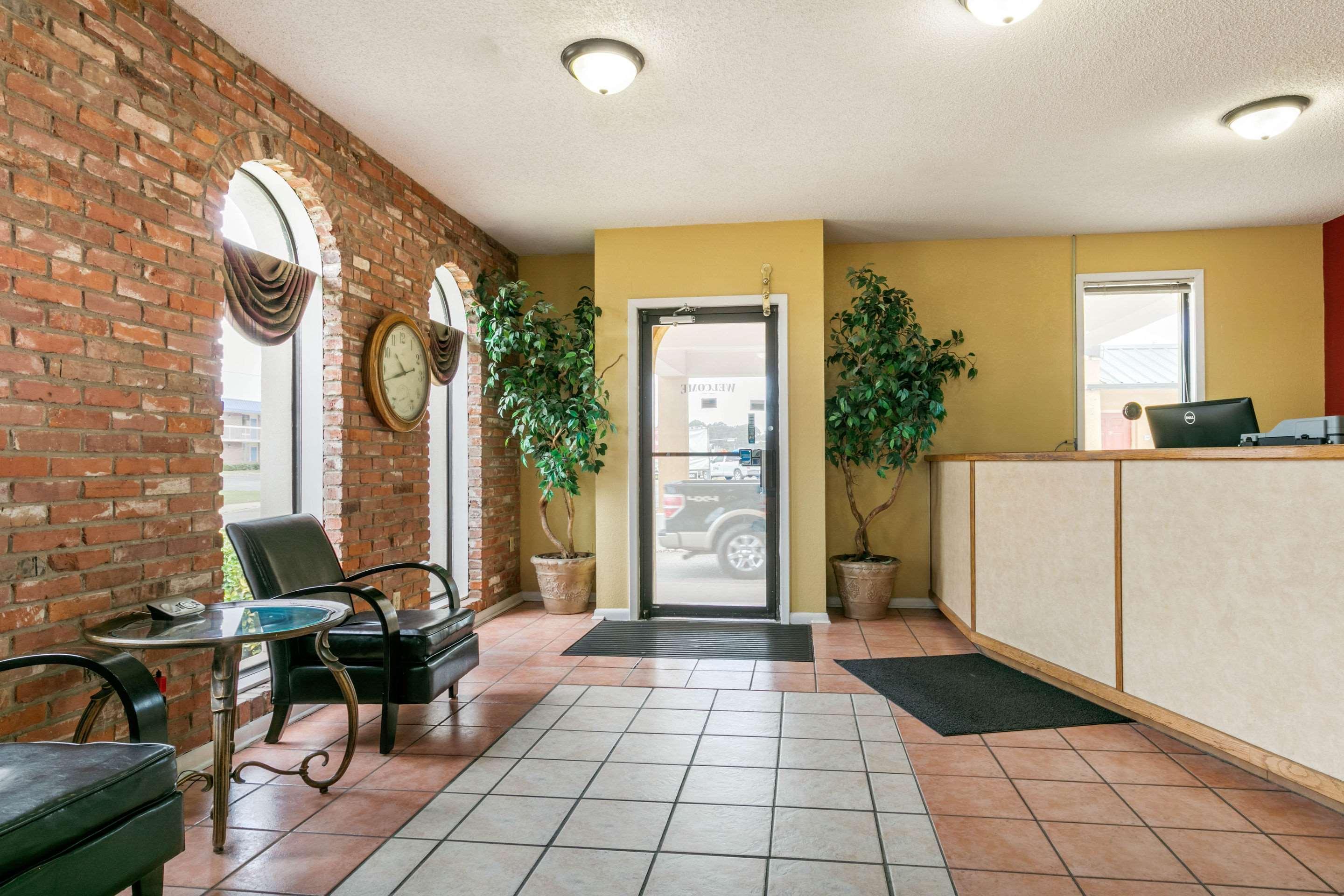 Econo Lodge Jonesboro Bagian luar foto