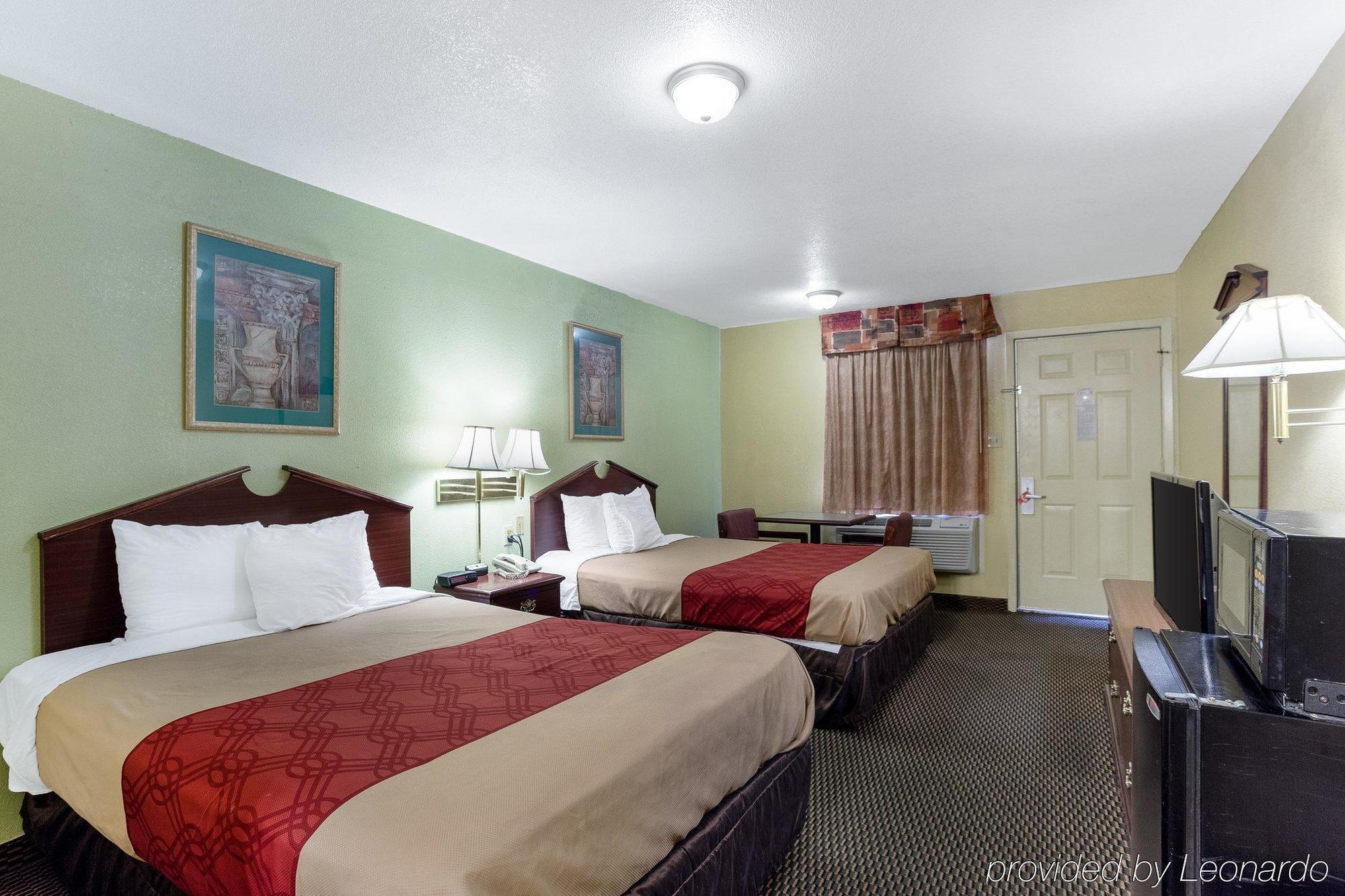 Econo Lodge Jonesboro Bagian luar foto