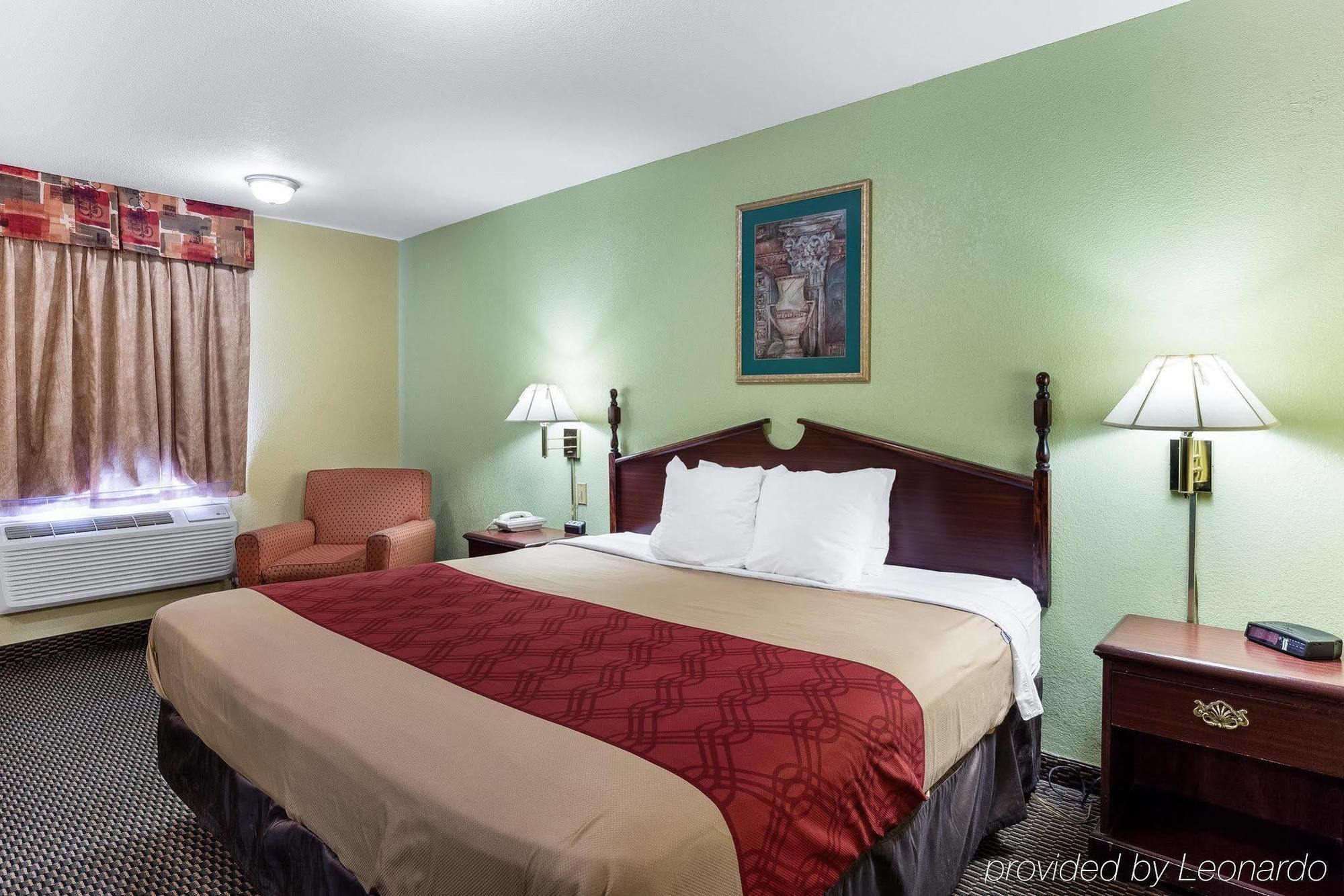 Econo Lodge Jonesboro Bagian luar foto