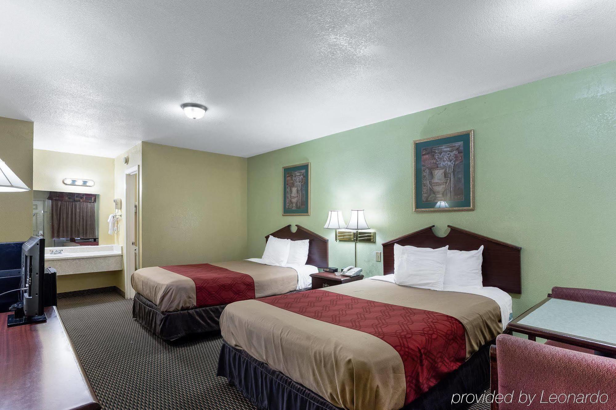 Econo Lodge Jonesboro Bagian luar foto