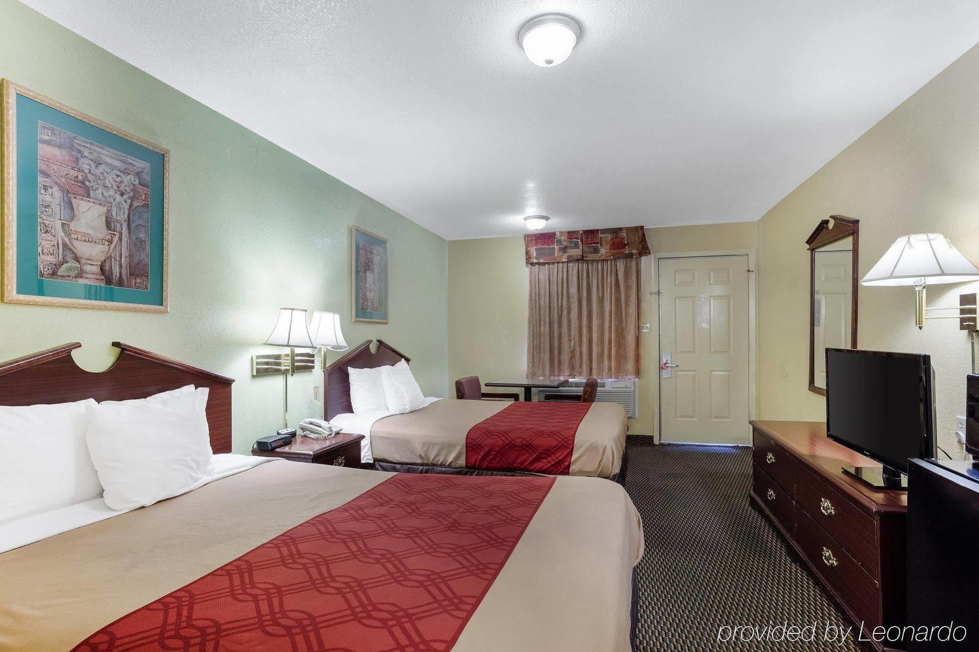 Econo Lodge Jonesboro Bagian luar foto