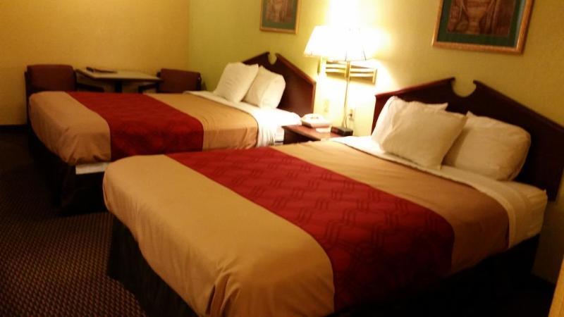 Econo Lodge Jonesboro Bagian luar foto